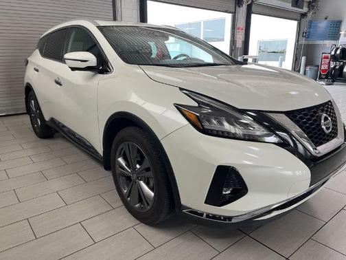 Pearl White Tri-Coat 2019 Nissan Murano Platinum