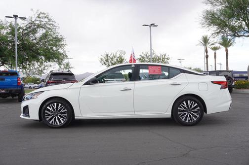 Glacier White 2025 Nissan Altima 2.5 SV