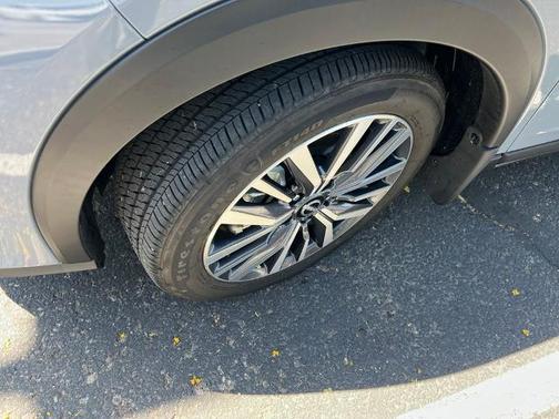 Boulder Gray Metallic 2024 Nissan Kicks SV