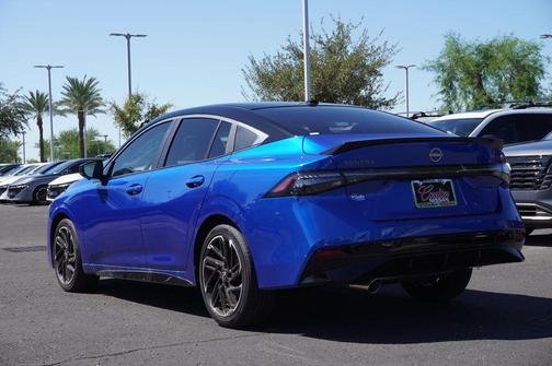 Bluestone Pearl/Super Black 2026 Nissan Sentra SR