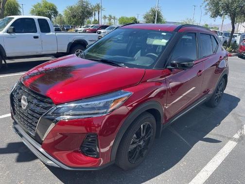2023 Nissan Kicks SR