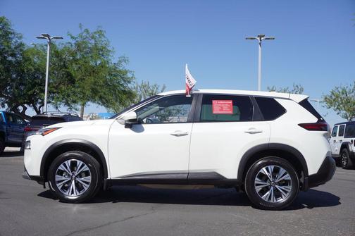 Pearl White Tricoat 2023 Nissan Rogue SV