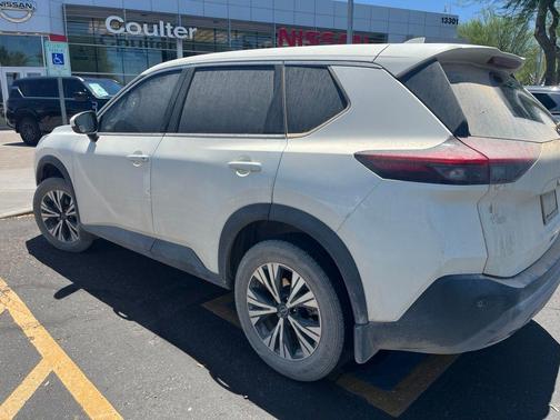 Pearl White Tricoat 2023 Nissan Rogue SV