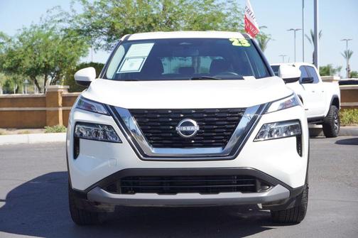 Pearl White Tricoat 2023 Nissan Rogue SV