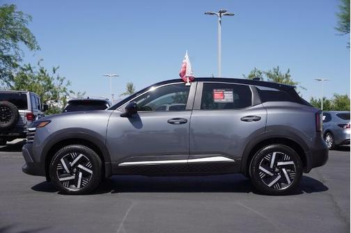 2025 Nissan Kicks SV