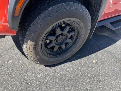 Afterburn Orang 2025 Nissan Frontier PRO-4X