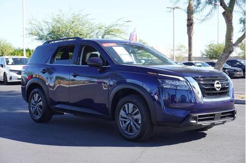 2024 Nissan Pathfinder SV