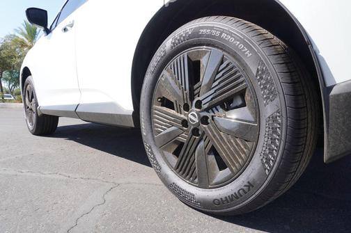 Everest White Pearl Tricoat 2026 Nissan Murano SV