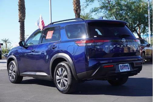 2024 Nissan Pathfinder SV