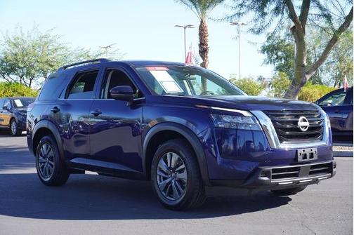 2024 Nissan Pathfinder SV
