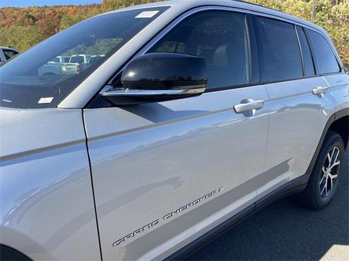 2025 Jeep Grand Cherokee Limited X
