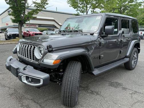 2025 Jeep Wrangler 4-Door Sahara 4x4