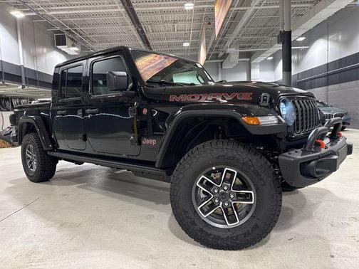 Black Clearcoat 2026 Jeep Gladiator Mojave X 4x4