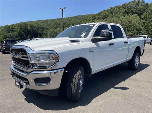 2024 RAM 2500 Tradesman Crew Cab 4x4 6'4' Box
