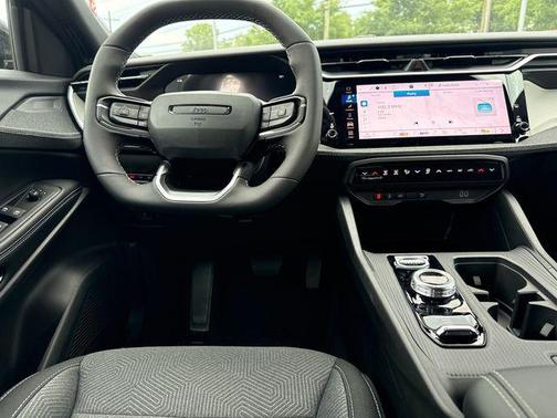Diamond Black Crystal Pearlcoat 2026 Jeep Cherokee Laredo 4x4