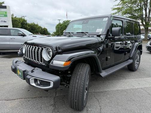 2025 Jeep Wrangler 4-Door Sahara 4x4