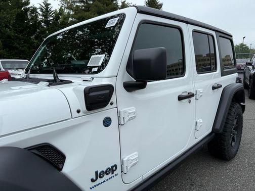 2025 Jeep Wrangler 4xe Willys