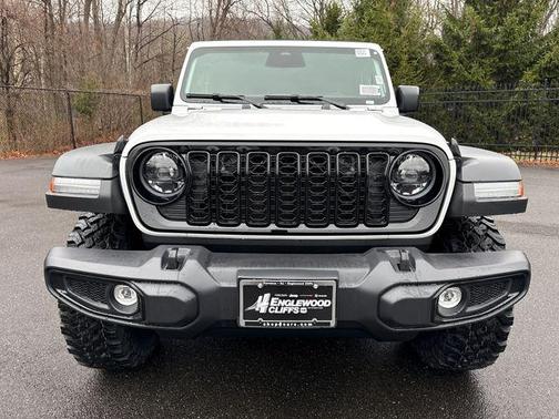 Bright White Clearcoat 2026 Jeep Wrangler Willys