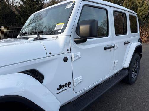 2026 Jeep Wrangler 4-Door Sahara 4x4