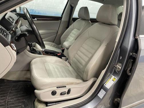 2013 Volkswagen Passat 2.0 TDI SEL Premium