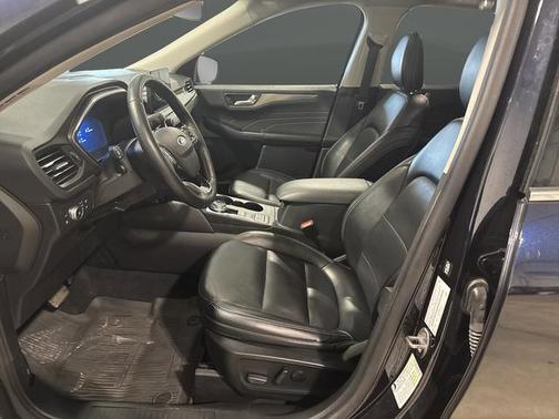 2021 Ford Escape Titanium