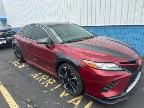 Pearl 2018 Toyota Camry XSE