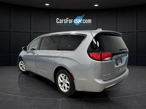 Billet Silver Metallic Clearcoat 2020 Chrysler Pacifica Touring