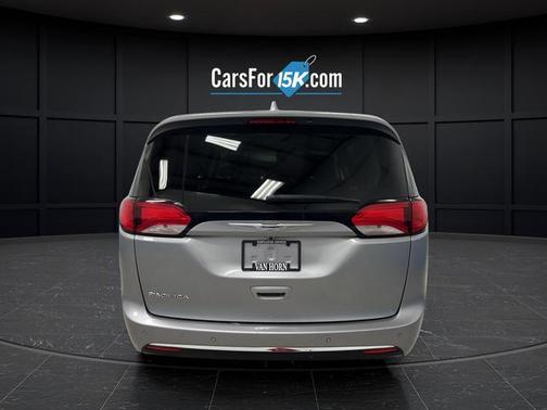 Billet Silver Metallic Clearcoat 2020 Chrysler Pacifica Touring