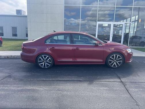 2017 Volkswagen Jetta 1.8T SEL