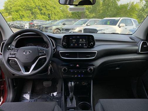 2020 Hyundai TUCSON SE