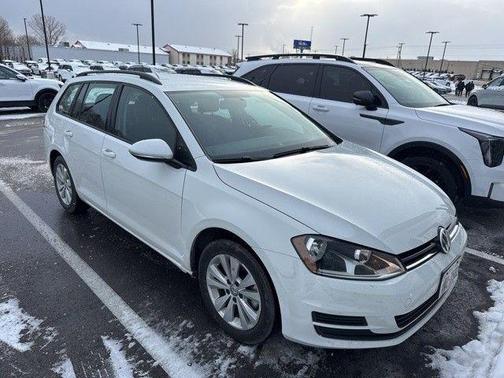 2017 Volkswagen Golf SportWagen TSI S