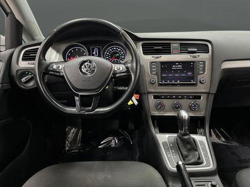 2017 Volkswagen Golf SportWagen TSI S