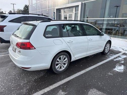 2017 Volkswagen Golf SportWagen TSI S