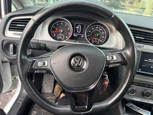 2017 Volkswagen Golf SportWagen TSI S