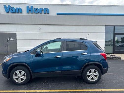 Pacific Blue Metallic 2019 Chevrolet Trax LT