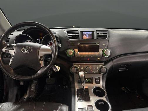 2012 Toyota Highlander SE