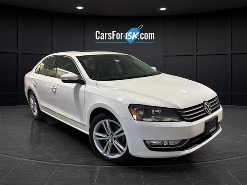 Candy White 2015 Volkswagen Passat 1.8T Auto SE w/Sunroof & Nav