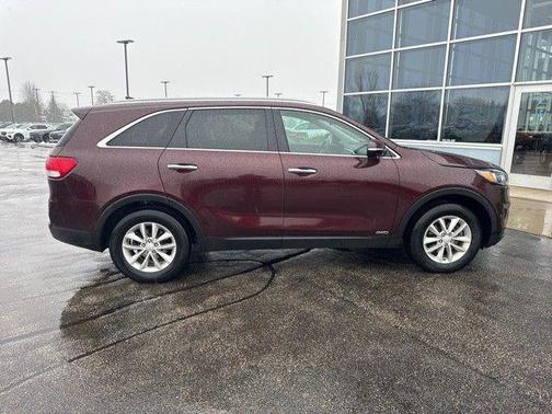 2017 Kia Sorento LX