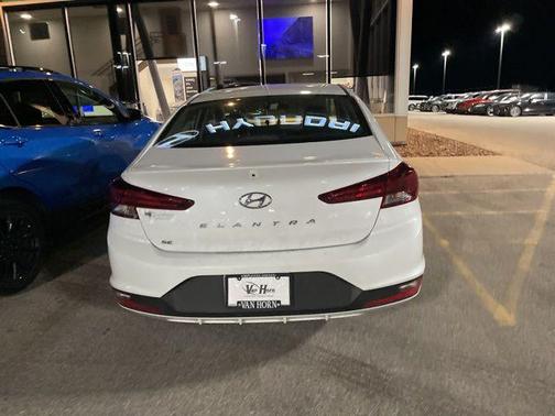 2019 Hyundai ELANTRA SE