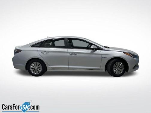 2016 Hyundai SONATA Hybrid SE