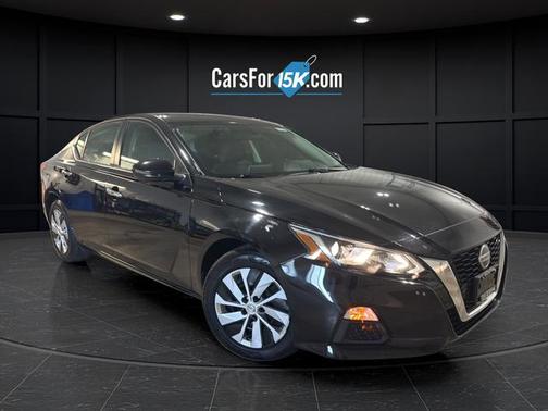 Super Black Clearcoat 2020 Nissan Altima S FWD