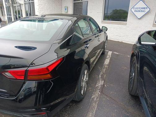 Super Black Clearcoat 2020 Nissan Altima S FWD