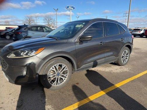 2020 Ford Escape SEL