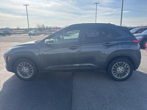 2021 Hyundai KONA SEL Plus