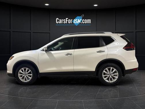 Pearl White 2018 Nissan Rogue SV