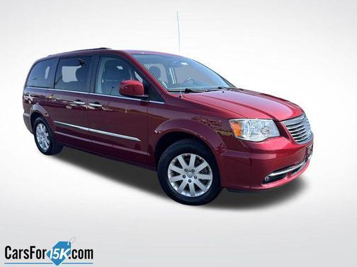 2016 Chrysler Town & Country Touring