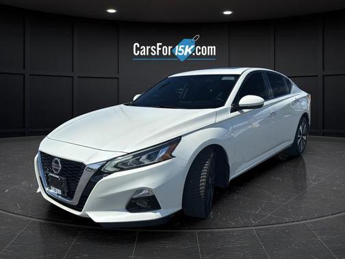 Pearl White Tricoat 2019 Nissan Altima 2.5 SL