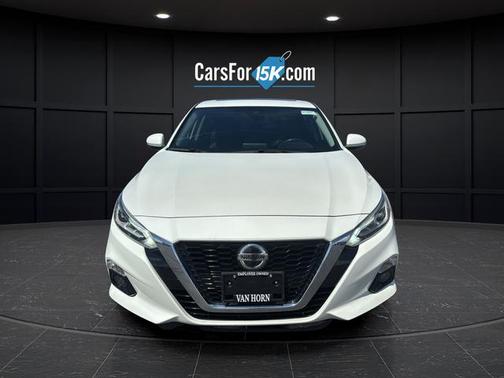 Pearl White Tricoat 2019 Nissan Altima 2.5 SL