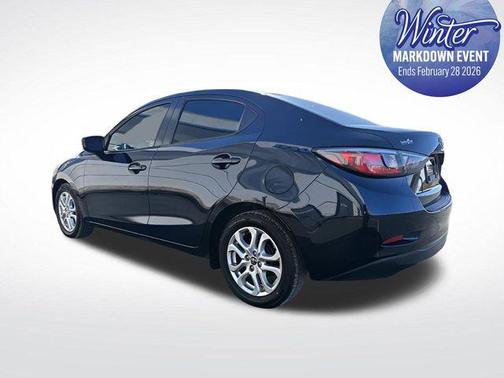 2017 Toyota Yaris iA Base