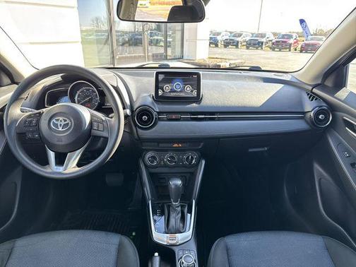 2017 Toyota Yaris iA Base